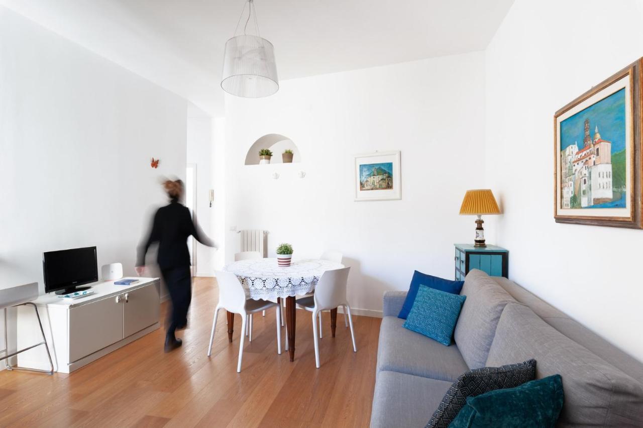 Casa Flo Con Terrazza E Ascensore Salerno Exterior foto