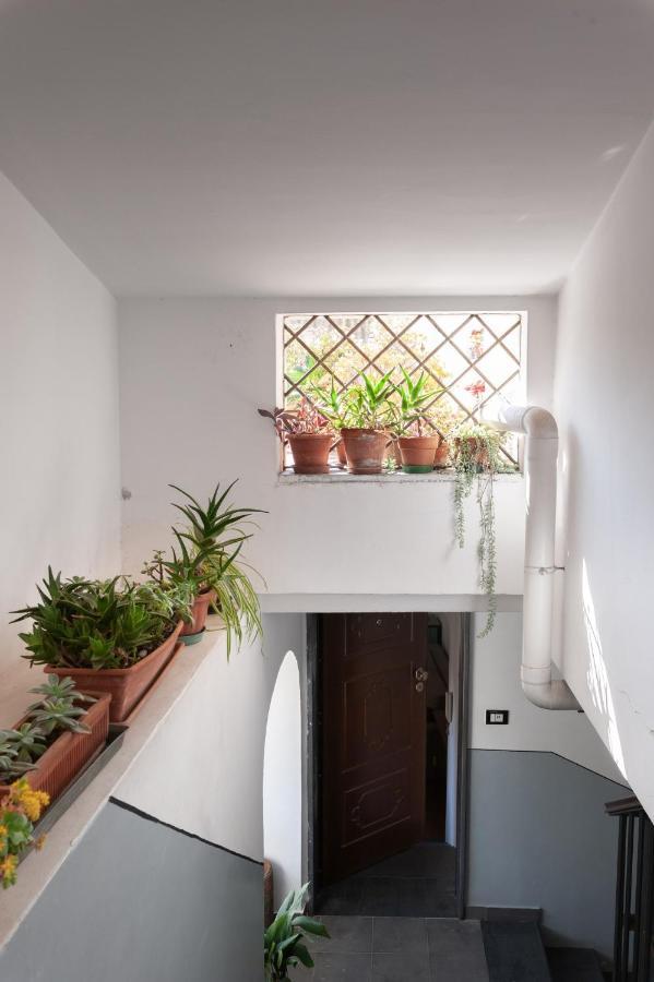 Casa Flo Con Terrazza E Ascensore Salerno Exterior foto
