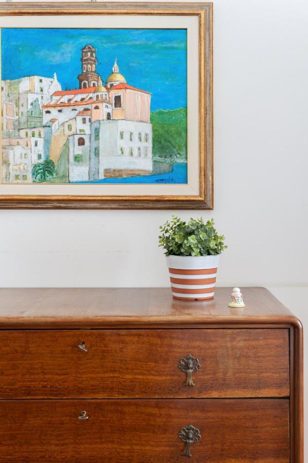 Casa Flo Con Terrazza E Ascensore Salerno Exterior foto